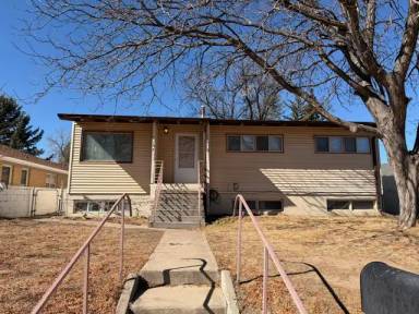 Main picture of 107 13th St