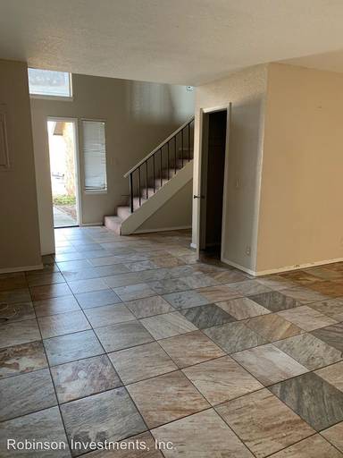 Main picture of 2207 Shadowridge Ct