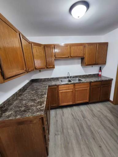 Main picture of 717 S Market St