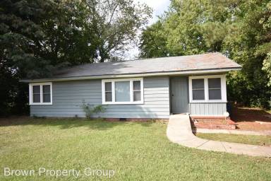 Main picture of 5108 Spruce Dr