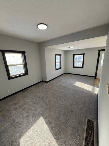 Main picture of 3407 Parkview Blvd