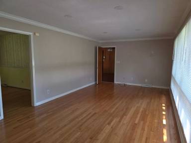 Main picture of 3322 Hart St