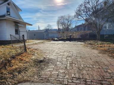 Main picture of 3916 6th Ave