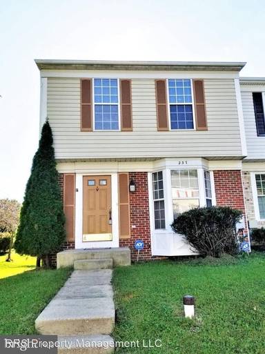 Main picture of 221 Edge Creek Ln
