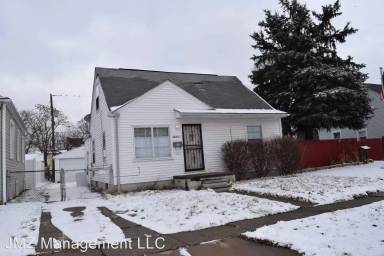 Main picture of 8411 Essex Ave