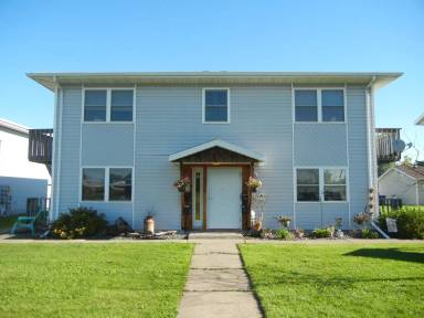 Main picture of 49 E 4th St