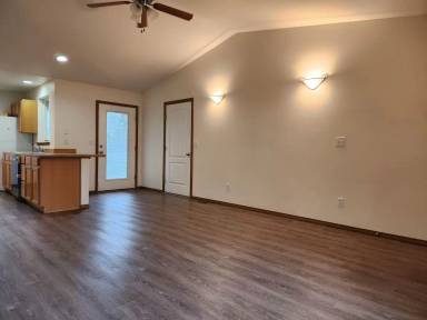 Main picture of 240 Poplar St