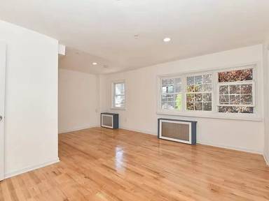 Main picture of 520 34th St