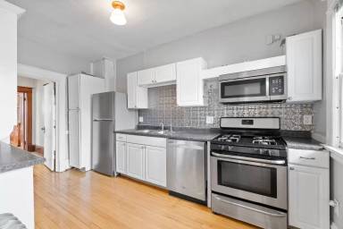 Main picture of 1849 Portland Ave
