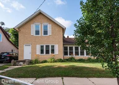 Main picture of 318 6th St SE