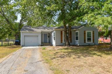 Main picture of 1103 Pecan Dr