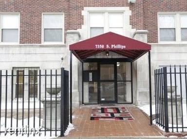 Main picture of 7350 S Phillips Apartments