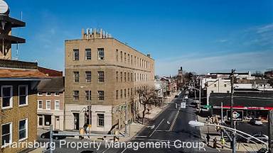 Main picture of 38 S 8th St