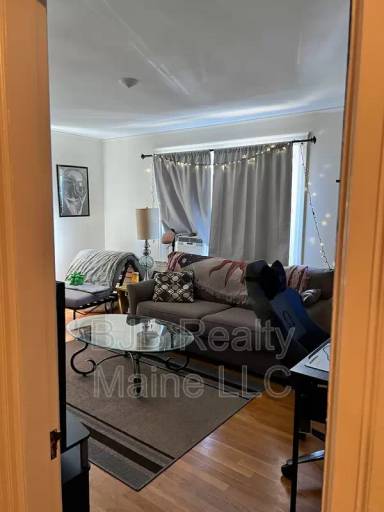 Main picture of 231 State St