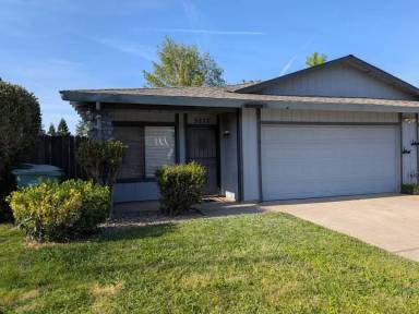 Main picture of 9279 Corinthian Cir