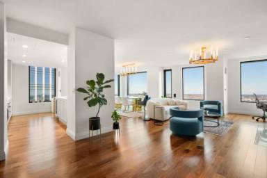 Main picture of 110 Sudbury St