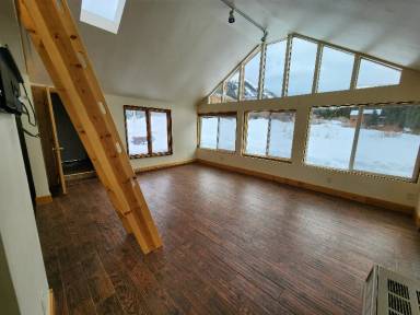 Main picture of 146 Yonley St