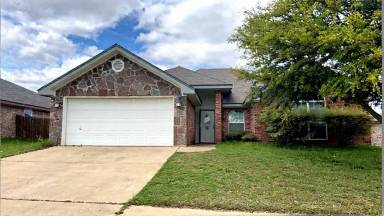 Main picture of 3003 Lavender Ln