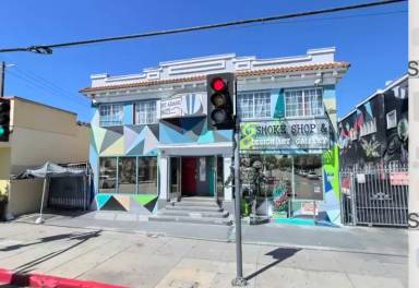 Main picture of 1879 W Adams Blvd