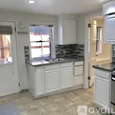 Main picture of 1640 Scenic Ave