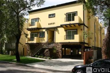 Main picture of 22651 Del Valle St