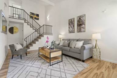 Main picture of 414 Colony Crest Dr