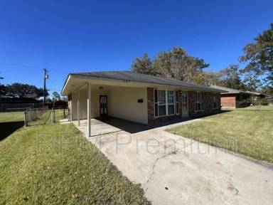 Main picture of 207 Sinbad St