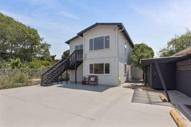 Main picture of 1112 Bancroft Way