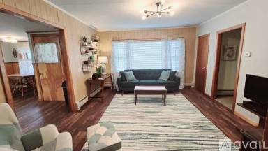 Main picture of 303 McCard Rd