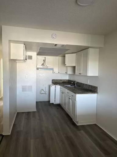 Main picture of 38118 11th St E