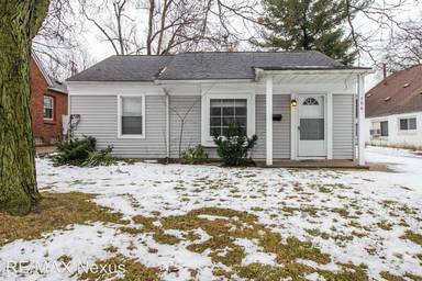 Main picture of 302 E 13 Mile Rd