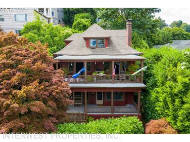 Main picture of 1843 SW 16th Ave