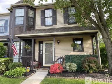 Main picture of 239 Crown Prince Dr
