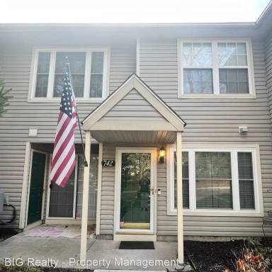 Main picture of 742 Gilbert Pl