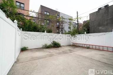 Main picture of 3083 32nd St