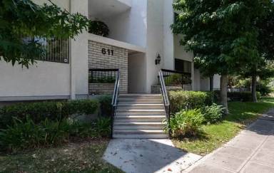 Main picture of 611 S 6th St