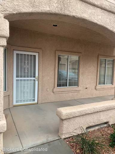 Main picture of Sandstone Condominiums