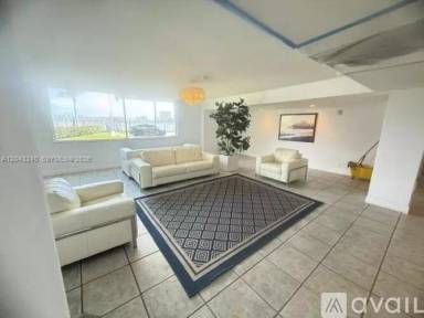Main picture of 2821 N Miami Beach Blvd 2C