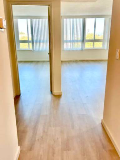 Main picture of 525 N San Mateo Dr