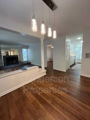 Main picture of 607 Queens Rd
