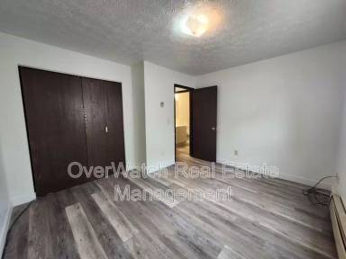 Main picture of 821 E 12th Ave