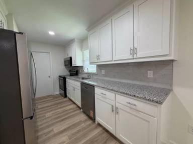 Main picture of 1111 Eaglewood Dr