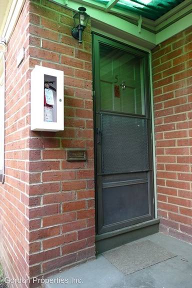 Main picture of 5630 N Interstate Ave