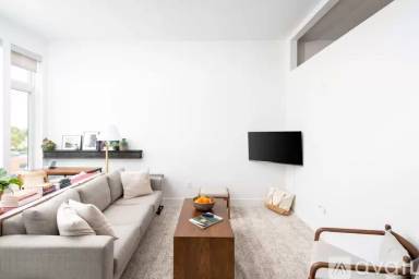 Main picture of 550 Ultra Lofts