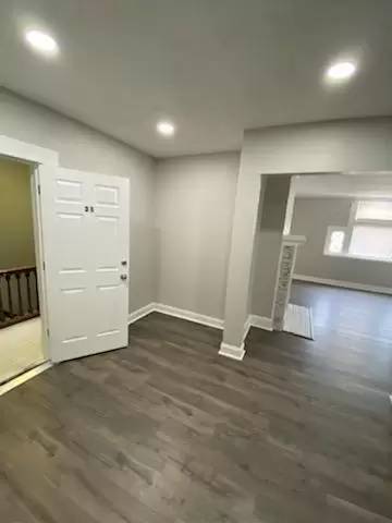 Main picture of 945 Dana Ave