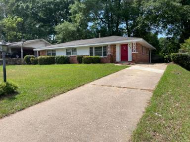 Main picture of 688 Joryne Dr