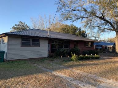 Main picture of 1465 Irwinton Rd