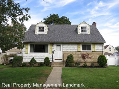 Main picture of 1228 Bernard St