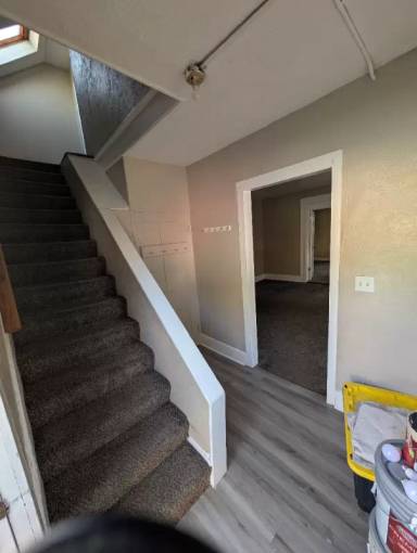 Main picture of 4 Glover Ct