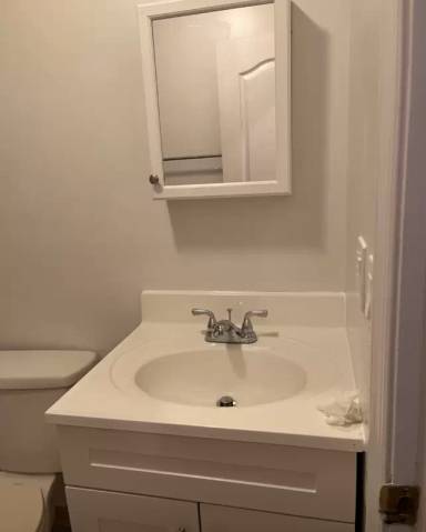 Main picture of 4644 Amboy Rd
